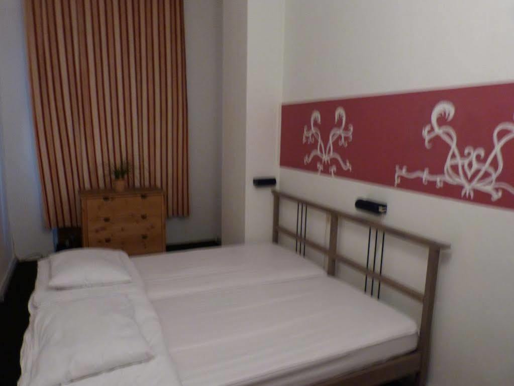 Corner Hostel Berlin Prenzlauer Berg מראה חיצוני תמונה